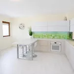 La Sea View & Beachfront Apartment Warna