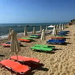 Apartment La Sea View & Beachfront Warna