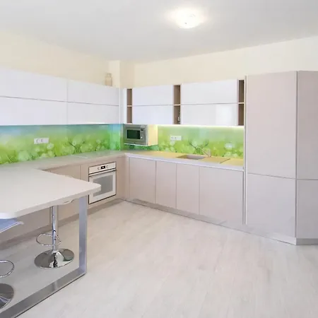 La Sea View & Beachfront Apartman Várna