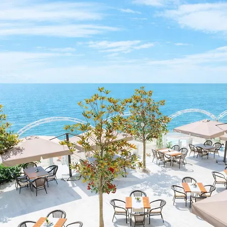 Апартамент La Sea View & Beachfront *