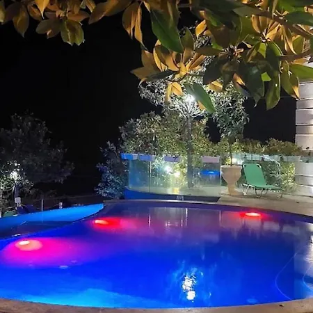 Апартамент La Sea View & Beachfront