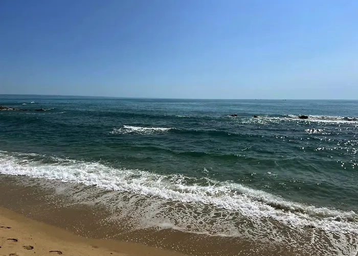 La Sea View & Beachfront Апартаменты *